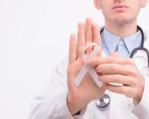 Dra. Karen Voltan tratando sarcomas com especialização em oncologia ortopédica em São Paulo.